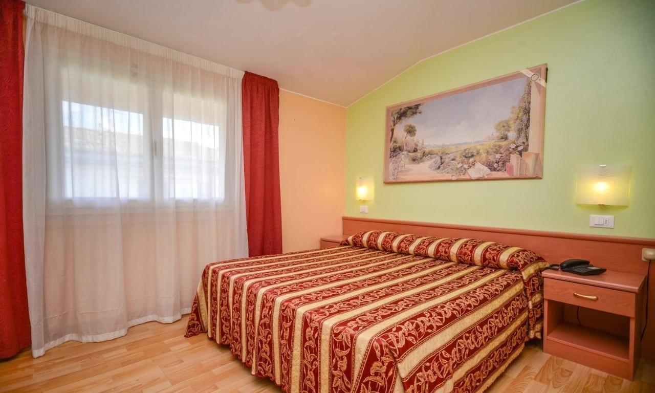 Hotel Benaco Sirmione Dış mekan fotoğraf