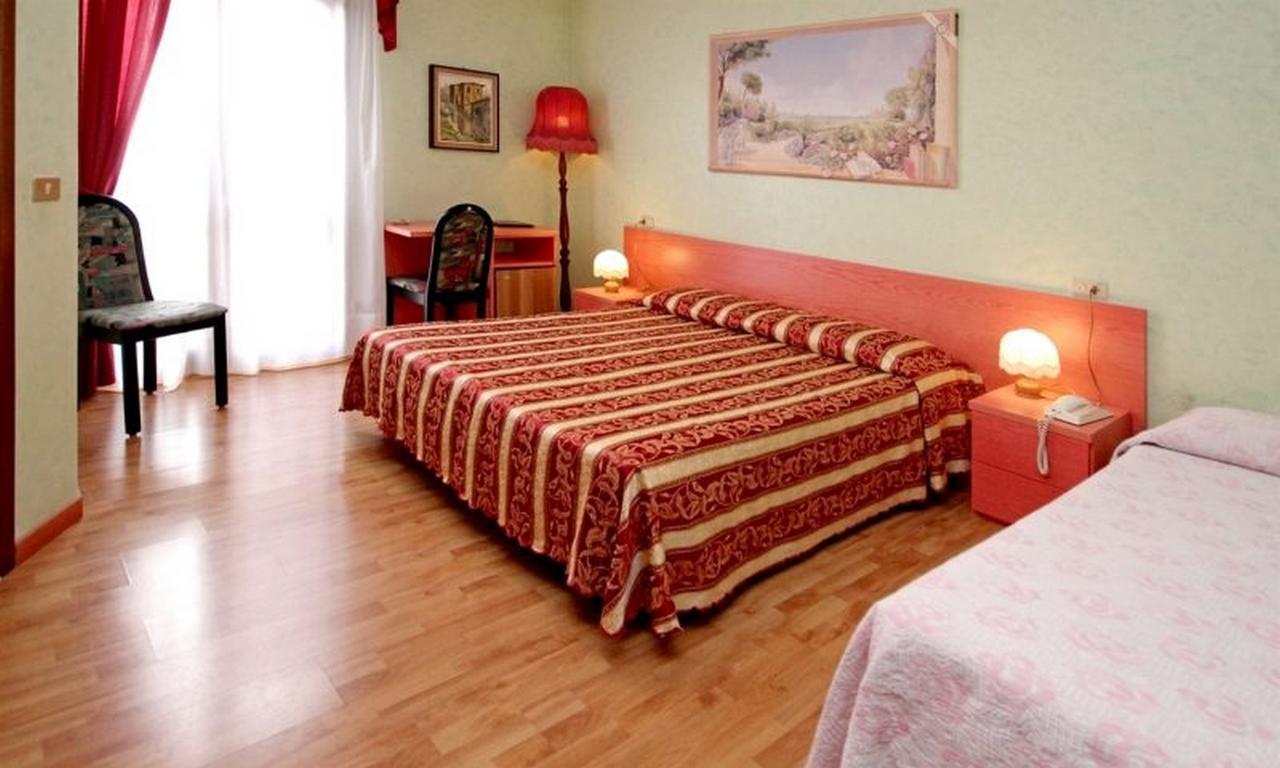 Hotel Benaco Sirmione Dış mekan fotoğraf